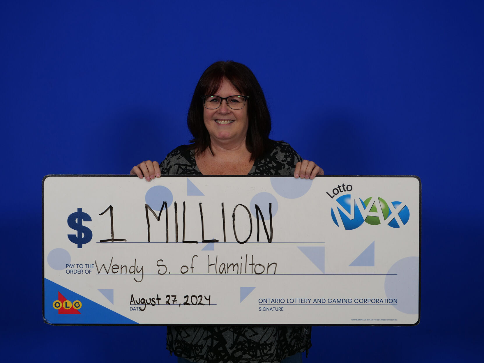 Hamilton woman claims 1 million Lotto Max prize