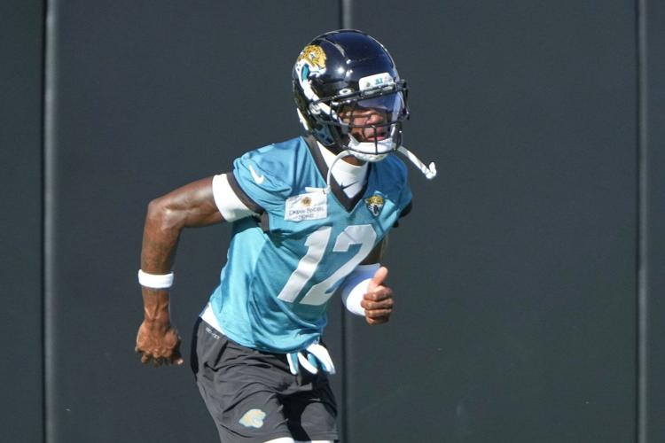 Playing both sides of the ball is now part of Travis Hunter #39 s regular
