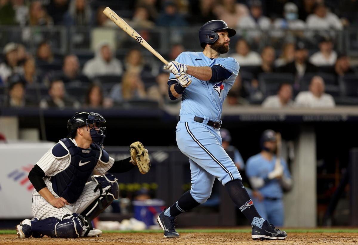 Varsho gets tiebreaking hit in the 11th inning as the Blue Jays beat the  Dodgers 6-3