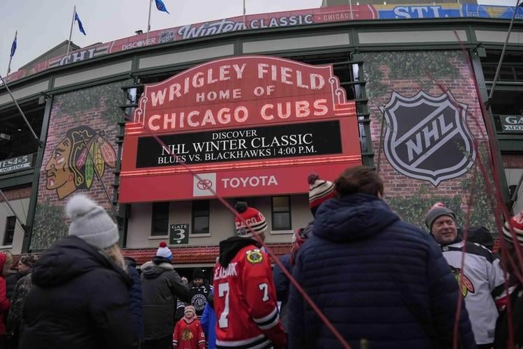 Blues have all the fun in 6-2 win over Blackhawks in outdoor Winter Classic