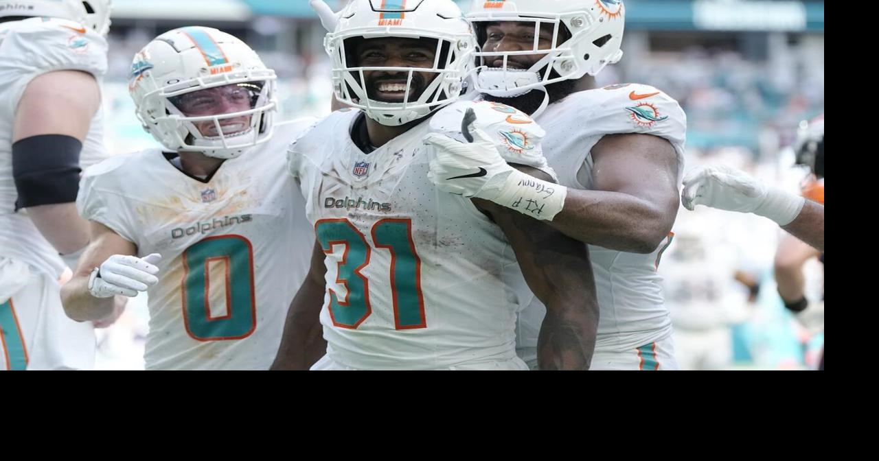 Miami Dolphins announce team award winners for the 2022 NFL