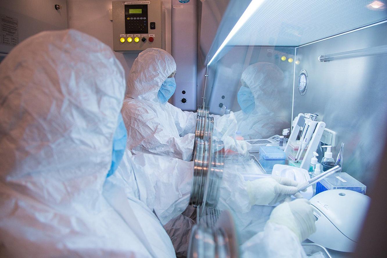 Russia reports a worker at a Siberian plague institute got pneumonia ...