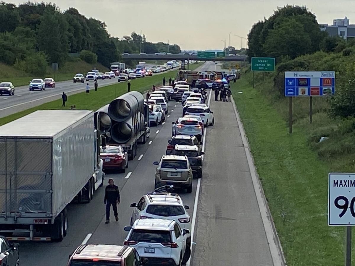 Man 23 killed in Lincoln Alexander Parkway crash