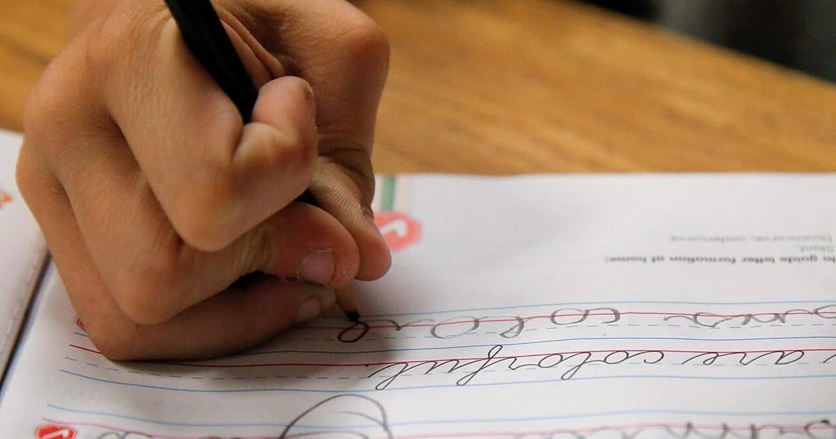Cursive writing to be reintroduced in Ontario schools this fall