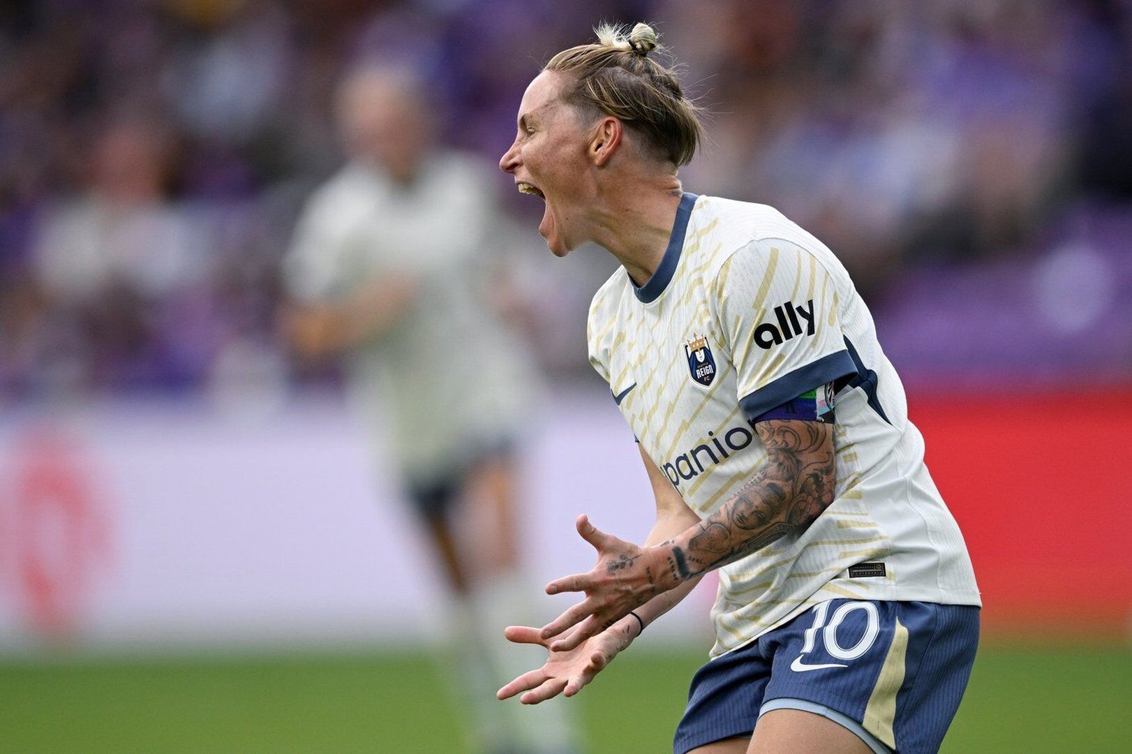 Jess Fishlock Fishlock breaks Rapinoe’s Reign scoring record in 2-0 win over the Legacy