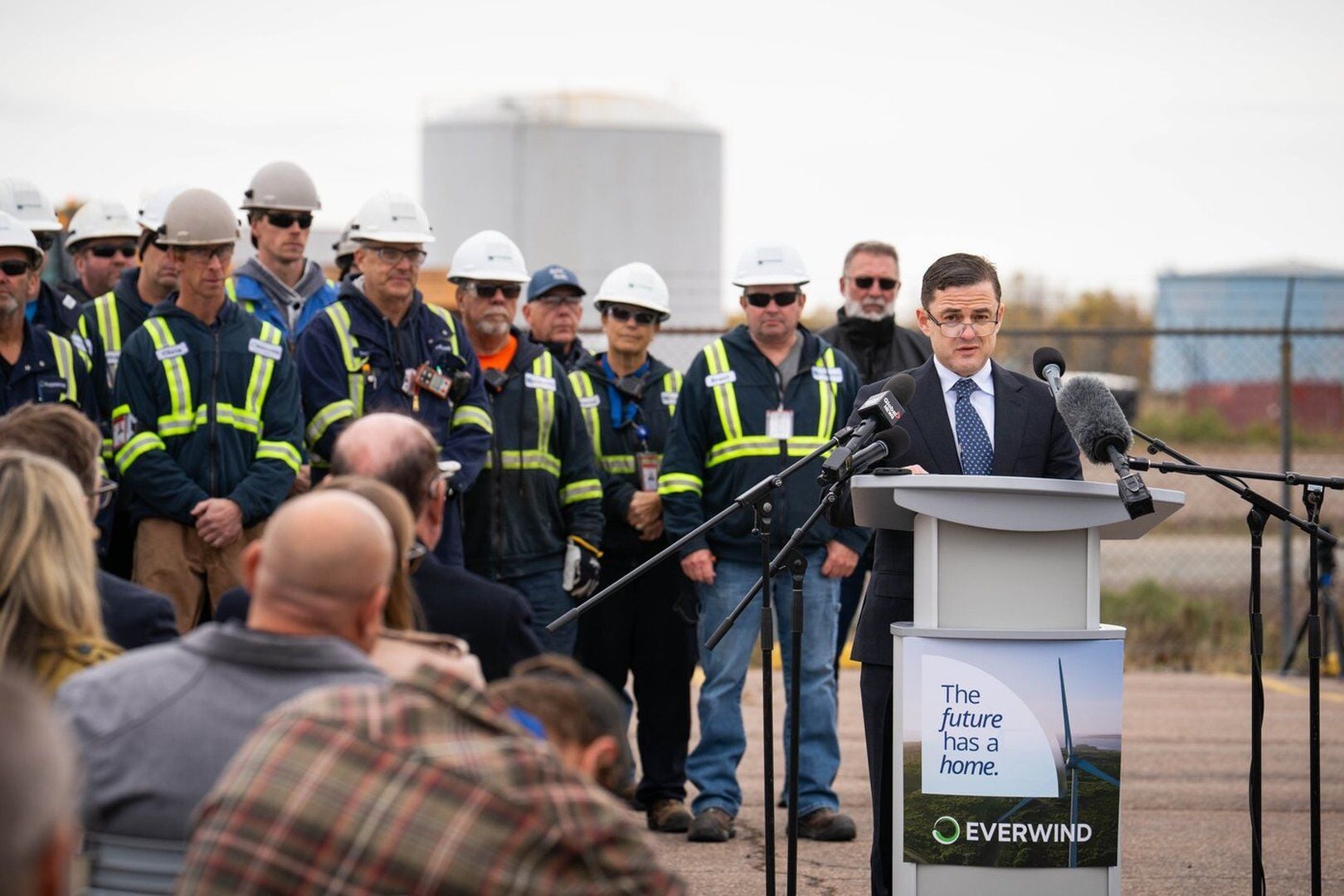 Firm behind planned Anthropic data centre in Nova Scotia denies owing ...