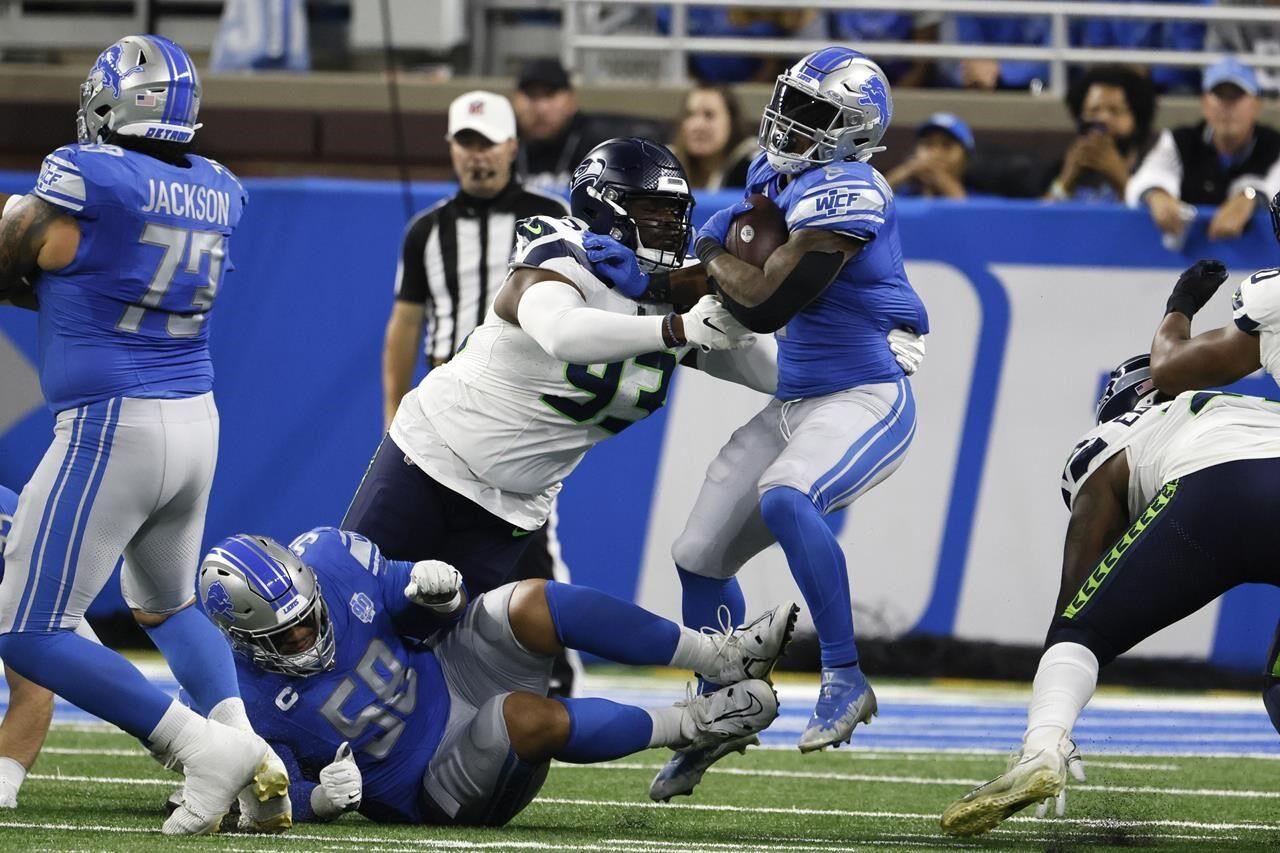 Kenneth Walker III sparks Seahawks in second half as Seattle pulls away to  beat Carolina 37-27, National Sports
