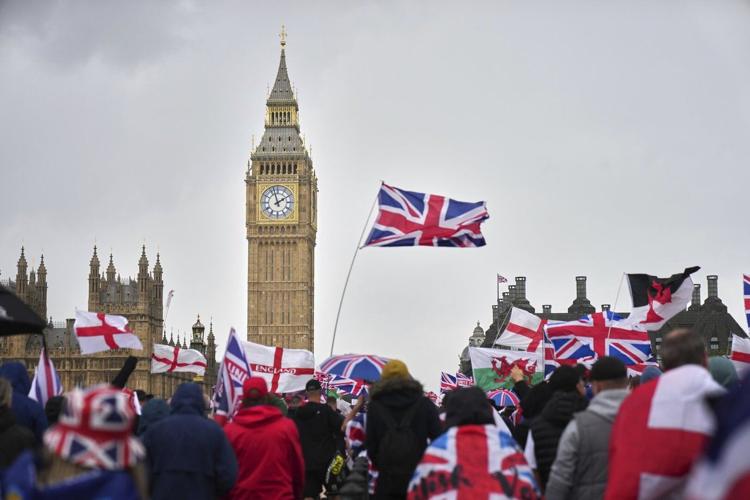 More than 100,000 attend London protest organized by far-right activist ...