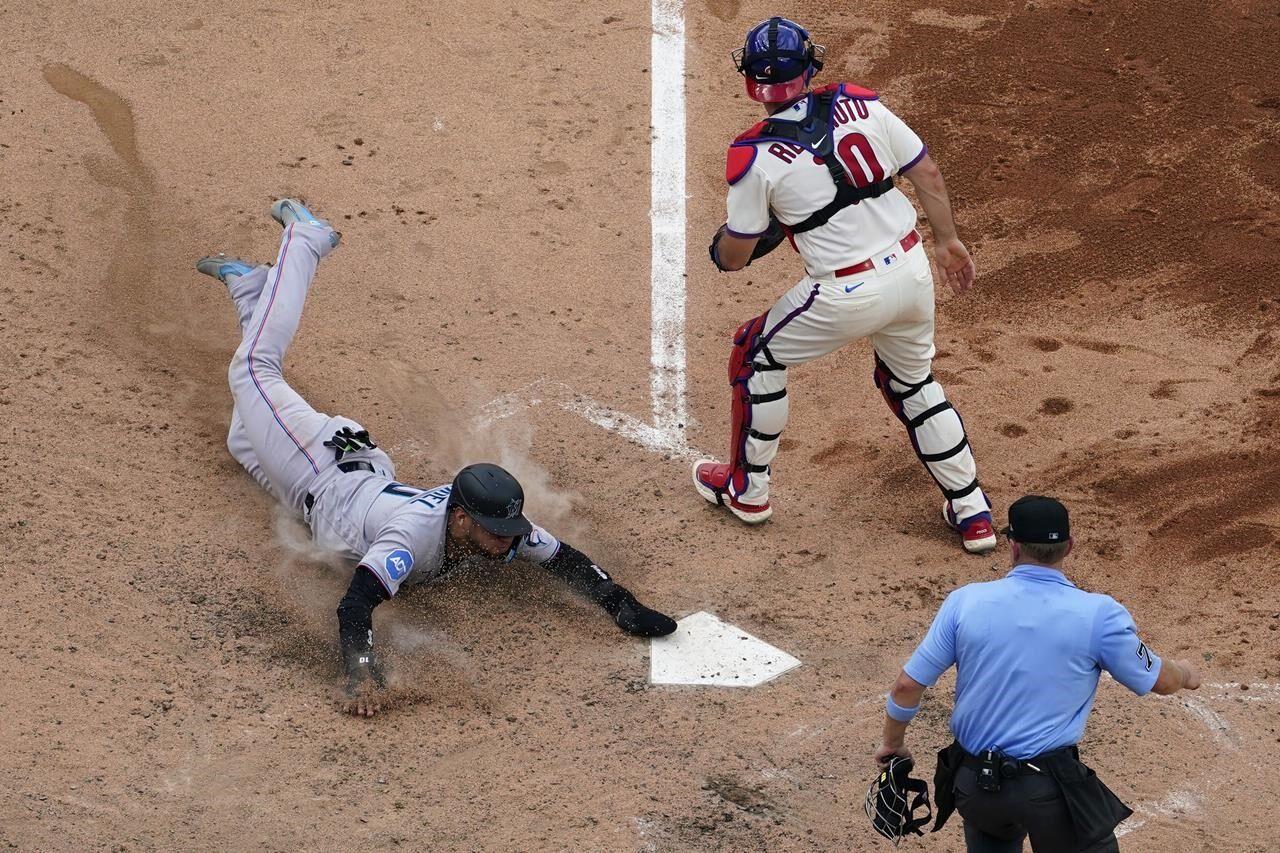 Kyle Tucker hits tiebreaking homer in 7th, Astros rally past Marlins
