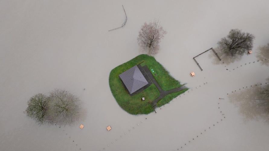 Record floods in Washington state trigger dramatic rescues and evacuations