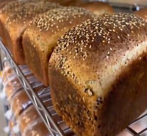 New Oakville bakery serving up fresh einkorn bread and more