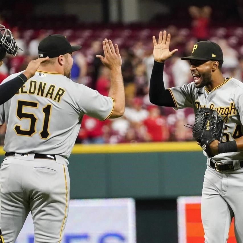 Ke'Bryan Hayes, Liover Peguero homer late as Pirates rally past Royals