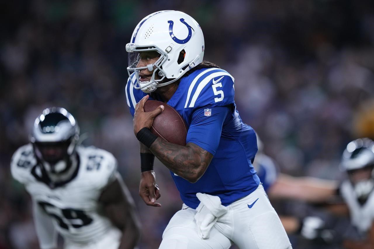 Moss upstages Taylor's return in Colts' 23-16 victory over Titans