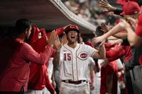 Phillips leads Reds past Indians