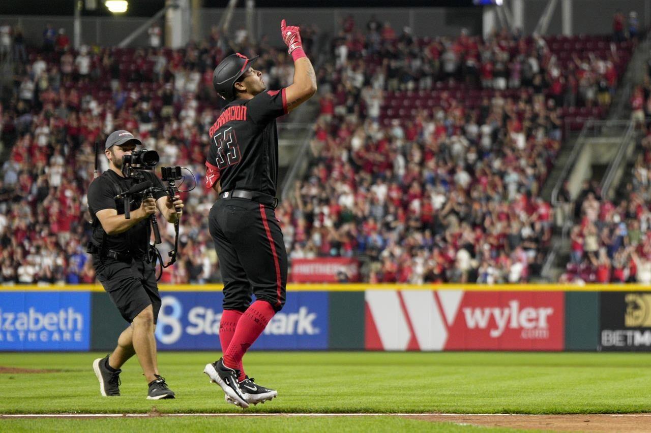 Cardinals rally past Reds for doubleheader sweep