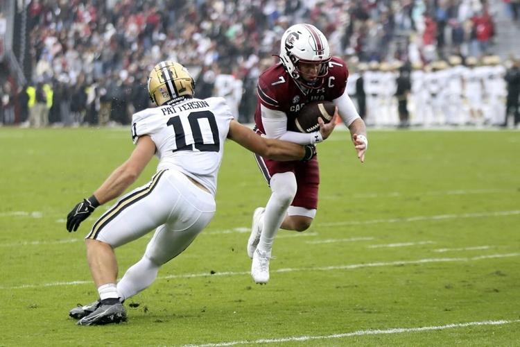 Rattler throws for 3 TDs as South Carolina wins 15th straight over