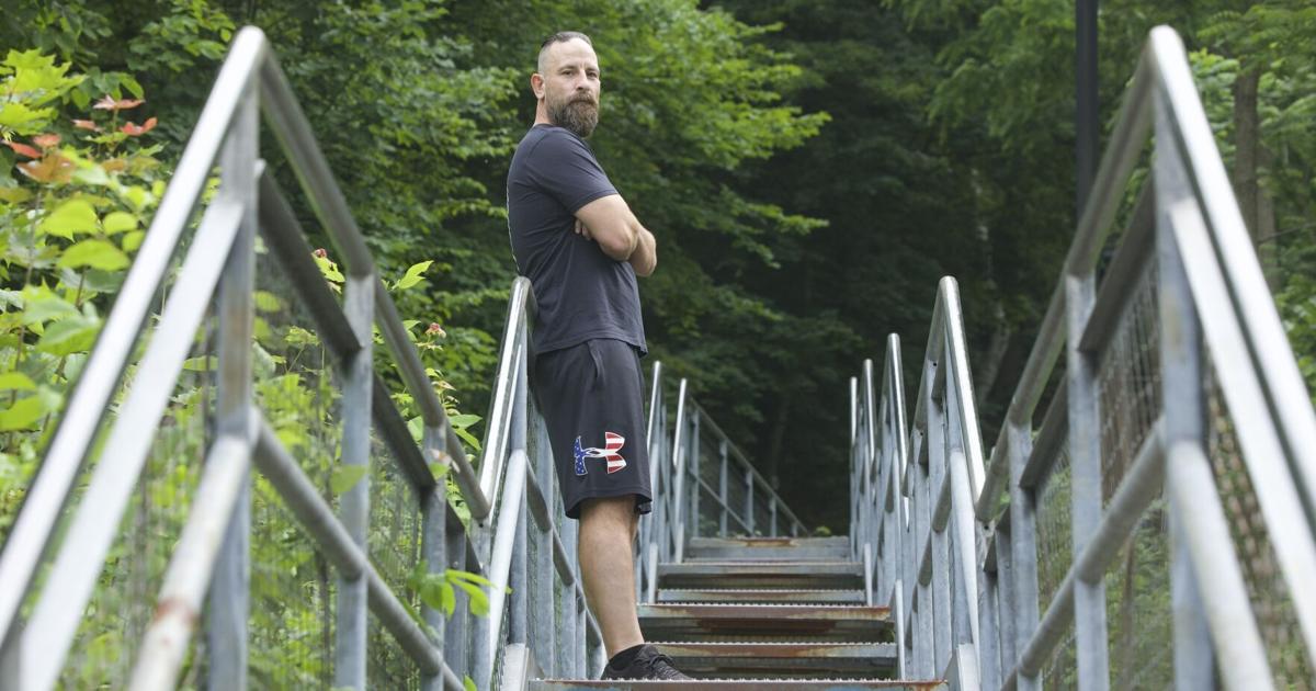 All good: Dundurn stairs master hits 2,000 straight days, the nurses of ‘56 and a Bug named MoMo