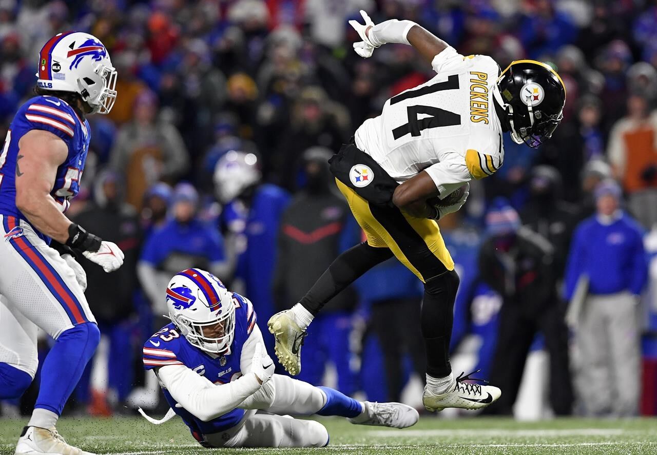 Josh Allen, Bills Dispatch Steelers 31-17 In Playoff Game Delayed A Day ...