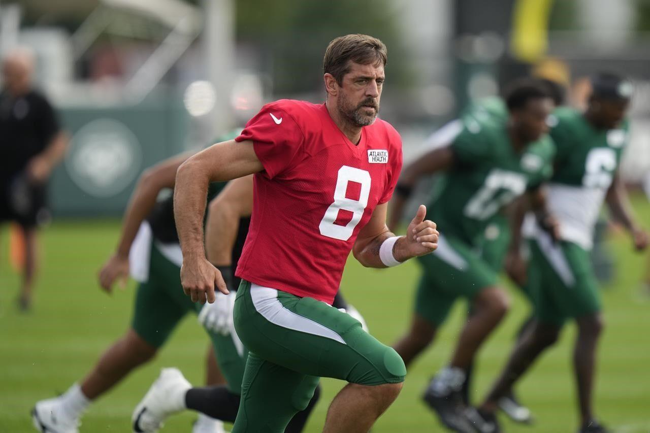 Aaron Rodgers throws TD pass in brief preseason debut as Jets beat