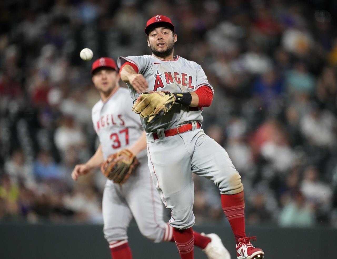 Family reunion: Brusdar Graterol's mom sees her son pitch for first time in  the majors