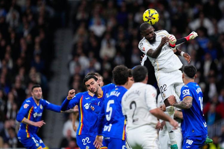 Real Madrid lose second straight and miss chance to close gap on Liga ...