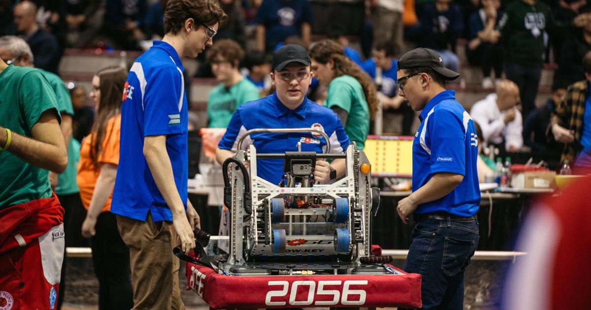Robotics competition ‘opens the door’ for Hamilton students
