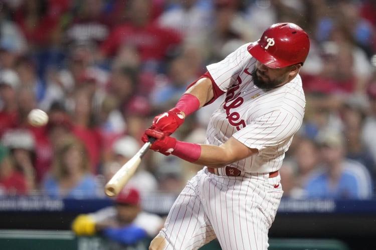 Kyle Schwarber blasts Phillies to a win over the Dodgers, their