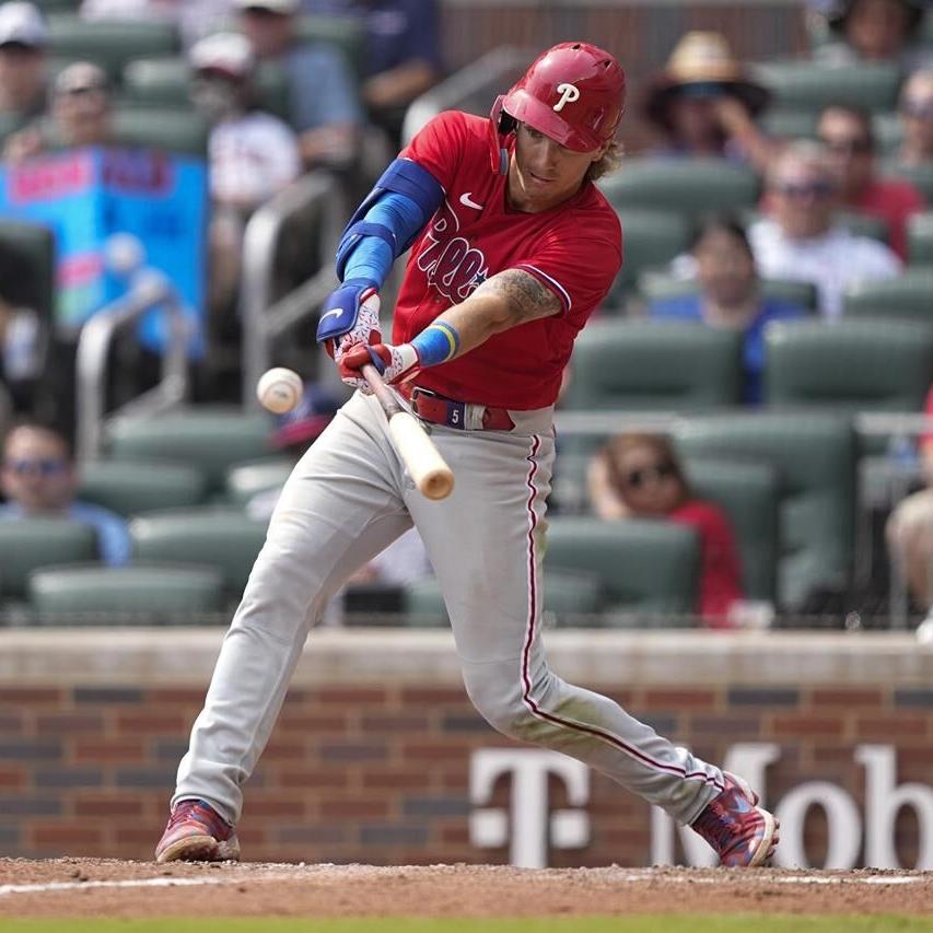 Castellanos comes up big at the plate and in the field, leading Phils to  win 