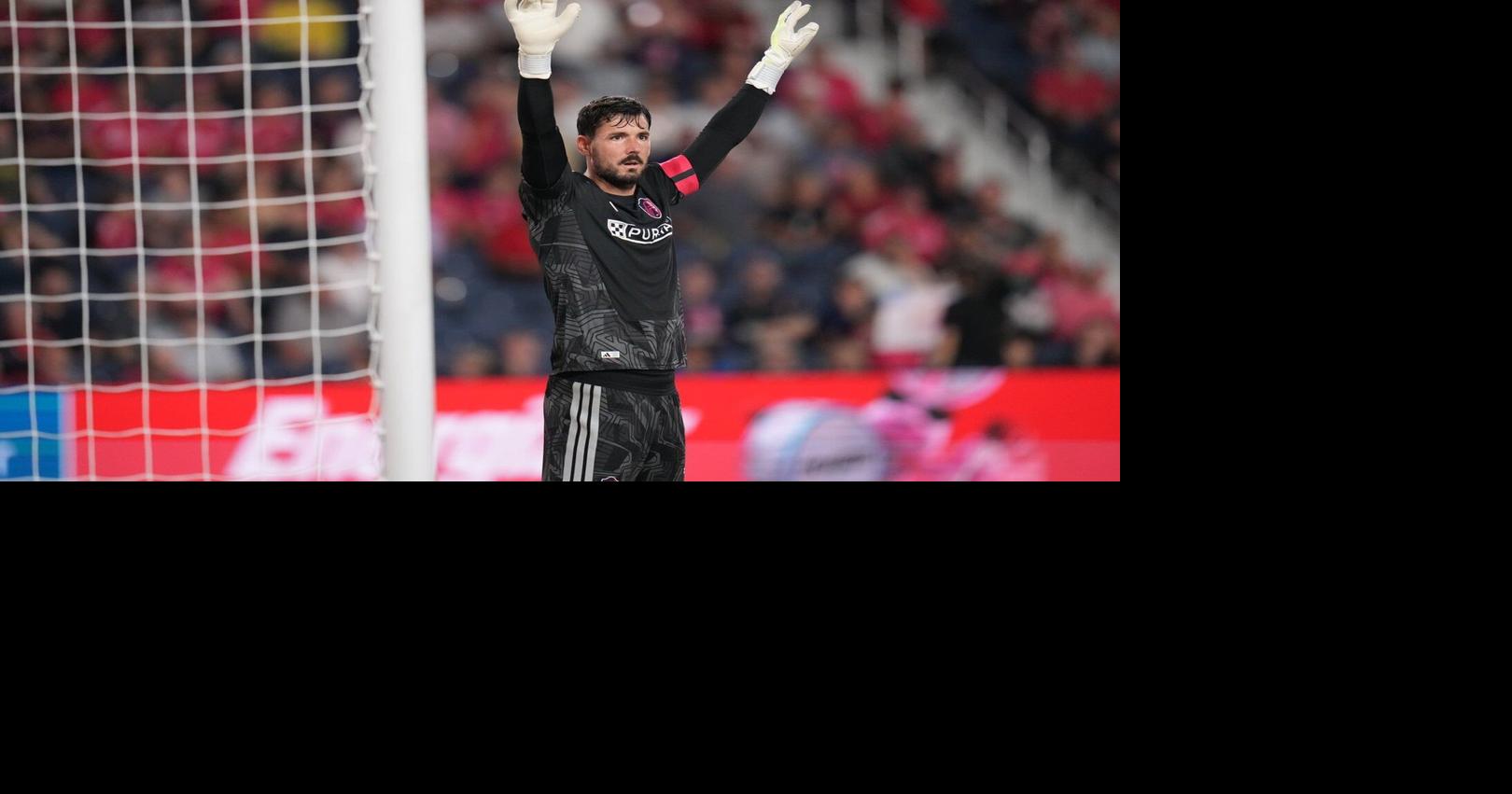 St. Louis goalkeeper Bürki alert after head injury in US Open Cup final