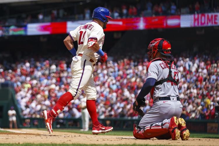 Kyle Schwarber, Phillies let game slip away to Braves
