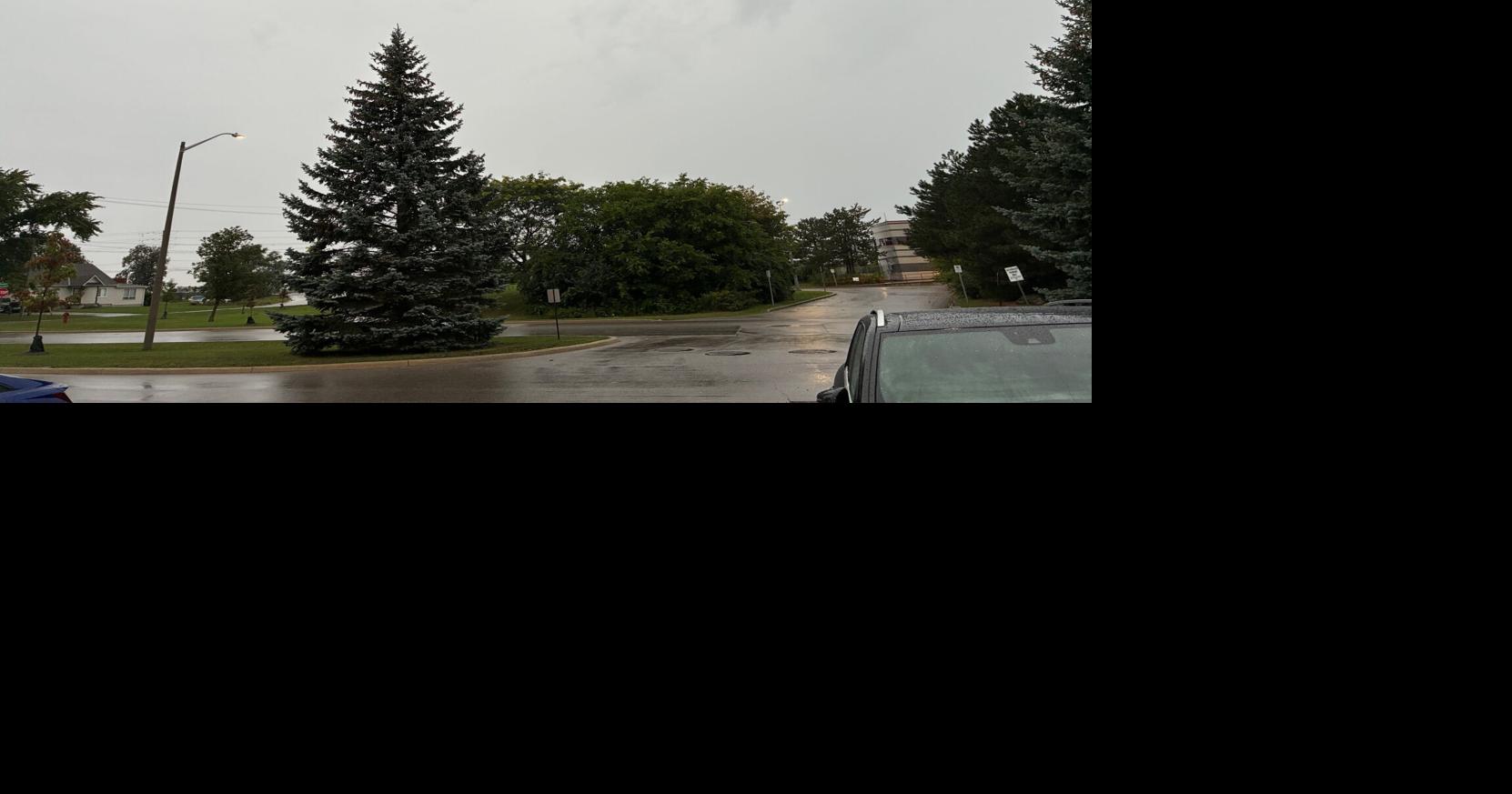 Hamilton under severe thunderstorm, tornado warning