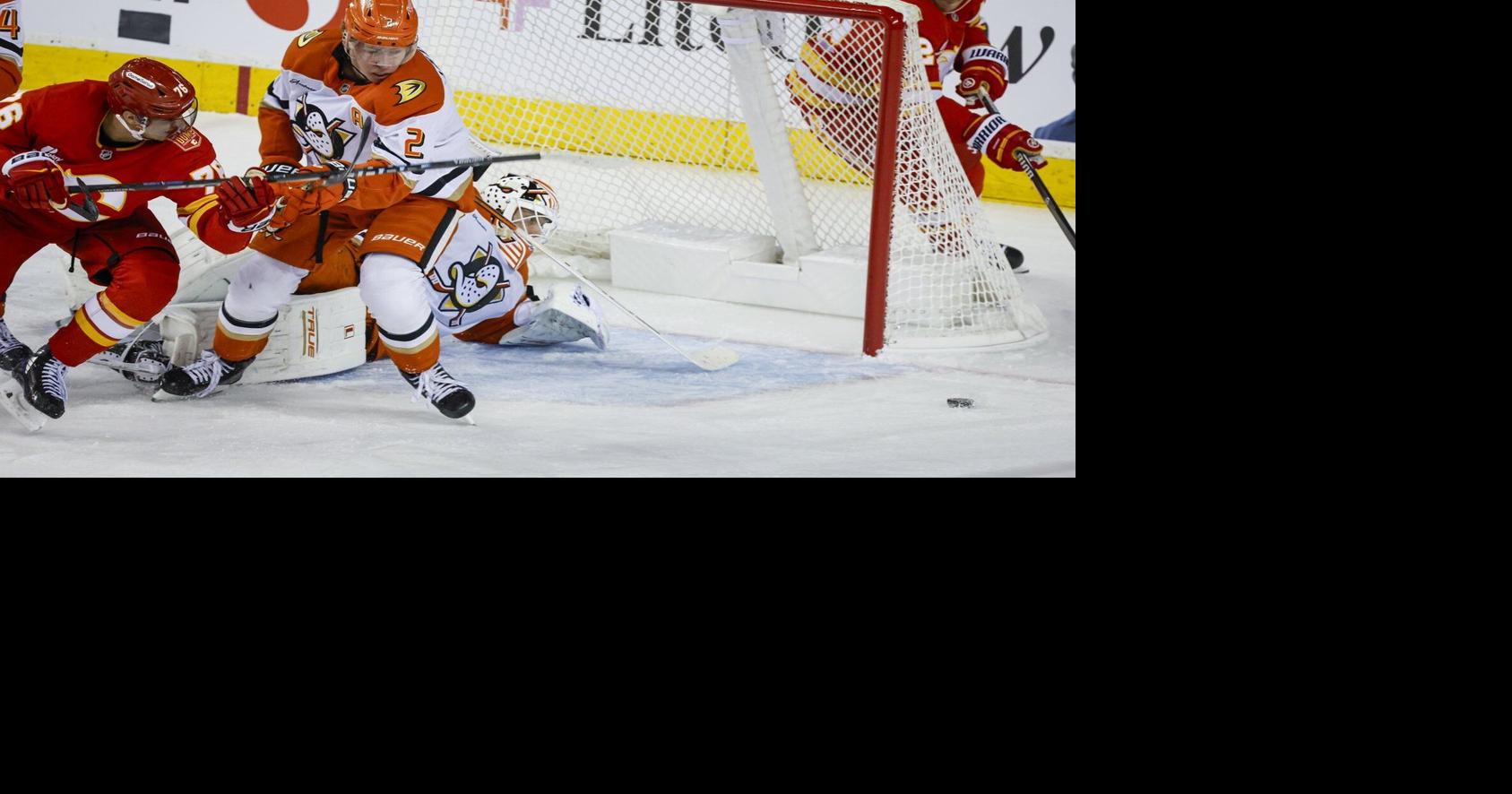Flames remain winless in NHL after third-period fizzle, fall 4-2 to Ducks