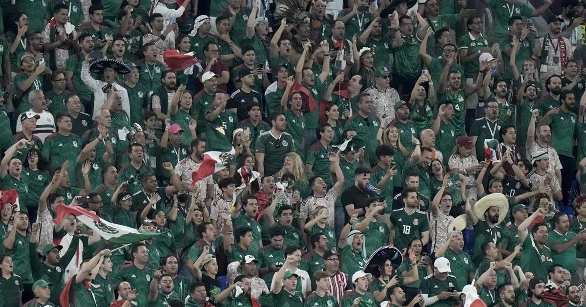 México y la FIFA regresan al ámbito deportivo en una disputa de una década para frenar los insultos homosexuales de los aficionados al fútbol