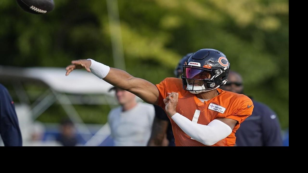 Bears QB Justin Fields lands in top 10 of NFL jersey sales for June
