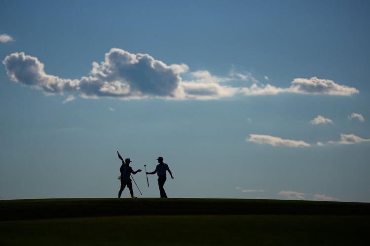 ⛳🔥 Wyndham Clark leads by 6 at US Open!