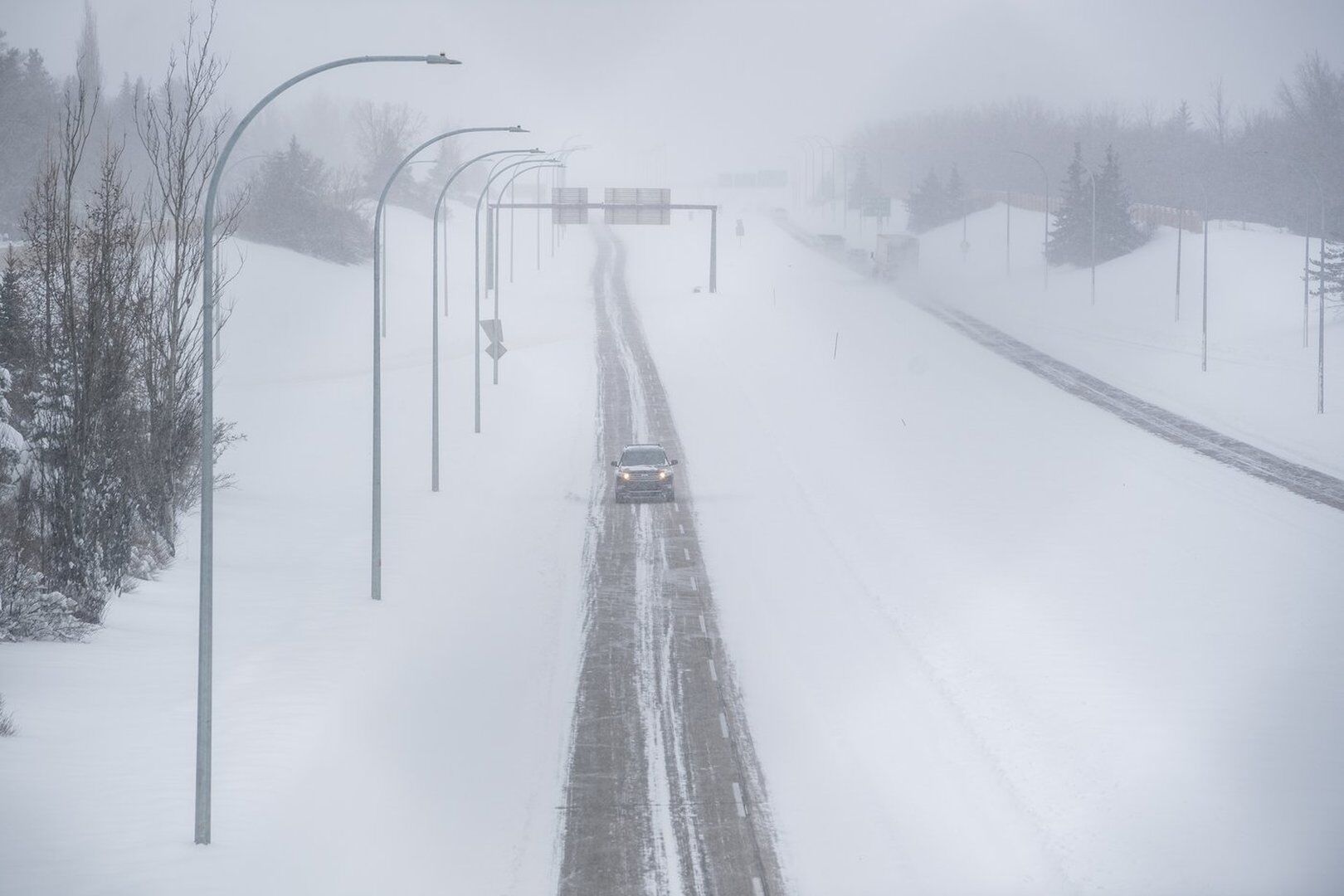 School closures in Manitoba as winter storm tracks through Prairies