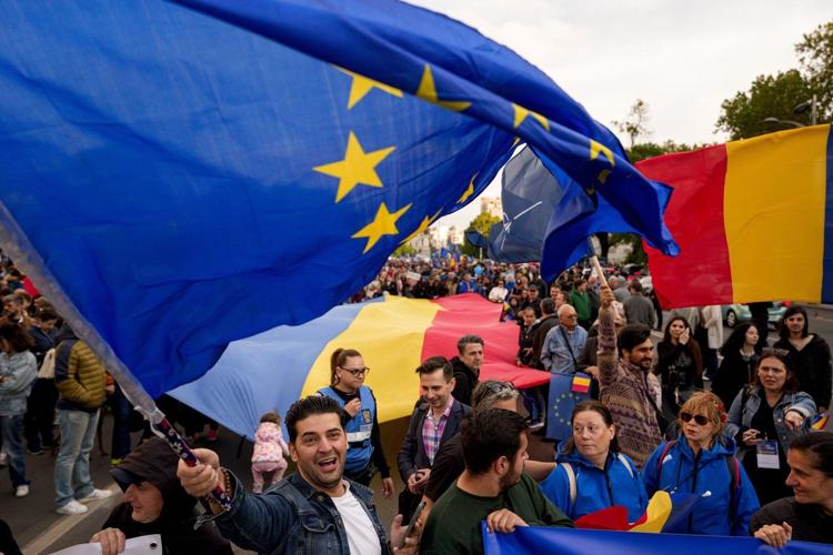 PHOTO COLLECTION: Romania Election Pro-EU Rally