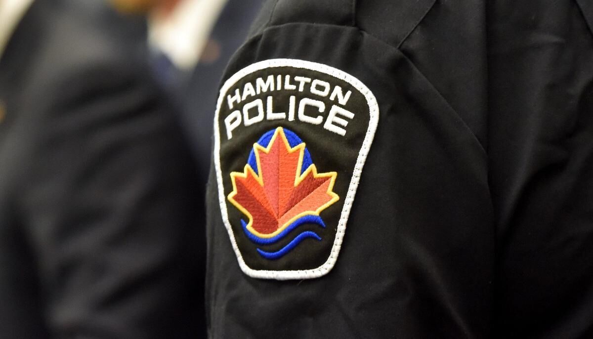Hamilton officer testifies at assault trial of former mentor image photo
