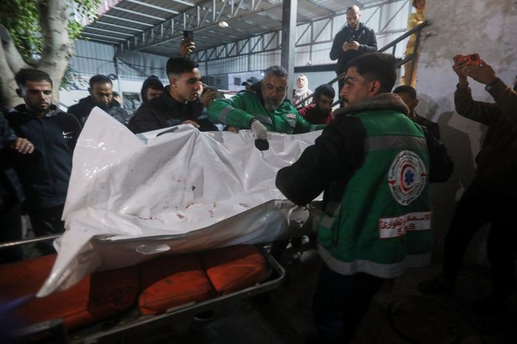 Israeli fire kills at least 5 Palestinians in Gaza, a hospital in the ...