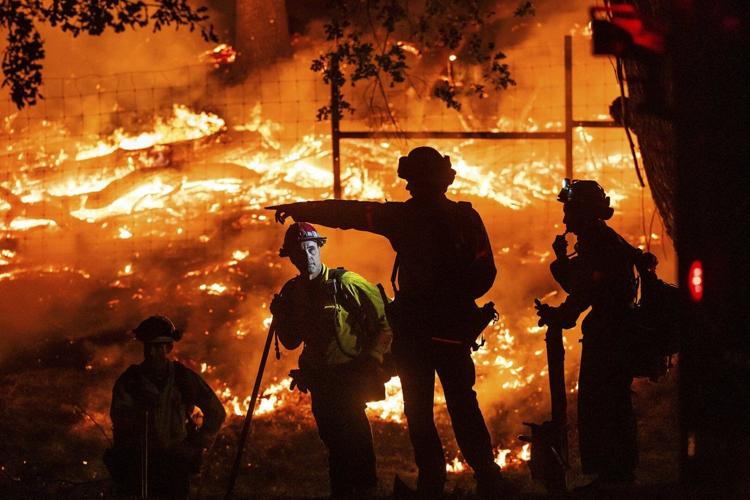 Firefighters and weather are stabilizing Oregon wildfire. Flames so far ...