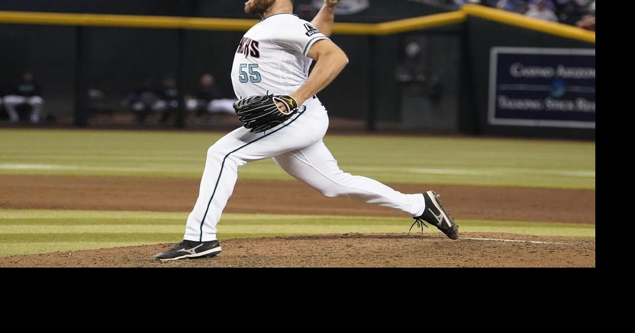 Mets sign utility infielder Joey Wendle and reliever Austin Adams to 1year contracts