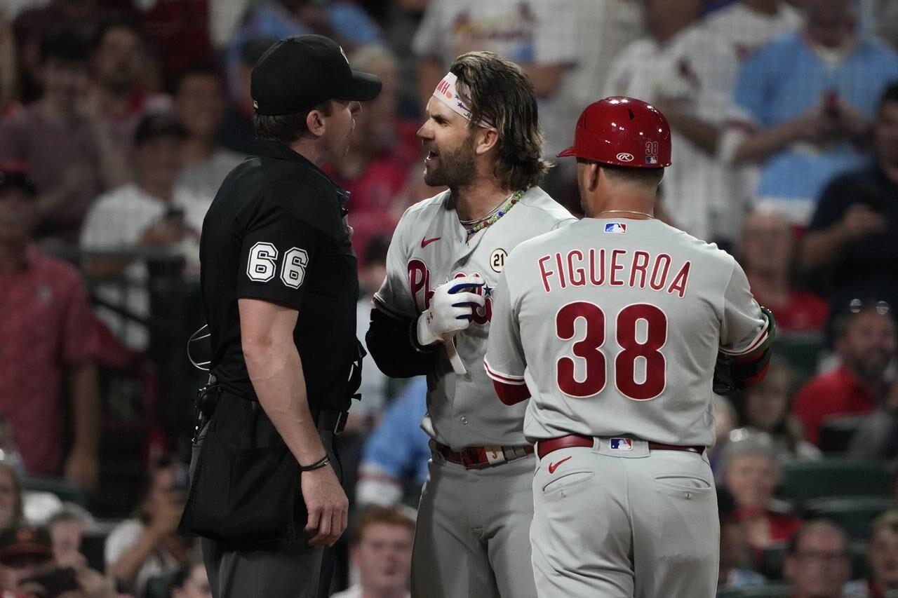 Phillies Bryce Harper ejected after throwing his bat in