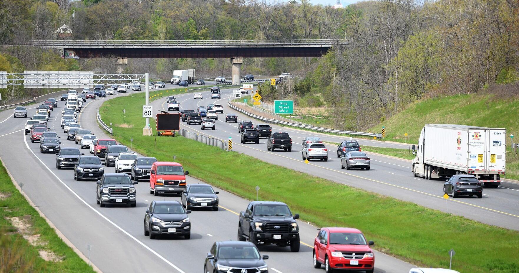 Hamilton to study tight Red Hill Valley Parkway curve - Vimarsana News
