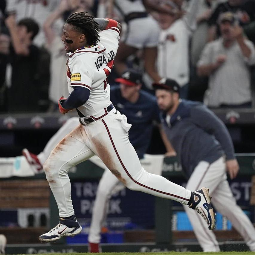 Acuña becomes first 40-70 player as Braves beat Cubs 6-5 in 10 innings
