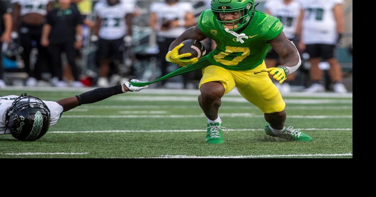 Bo Nix leads Oregon with 81-7 victory over Portland State