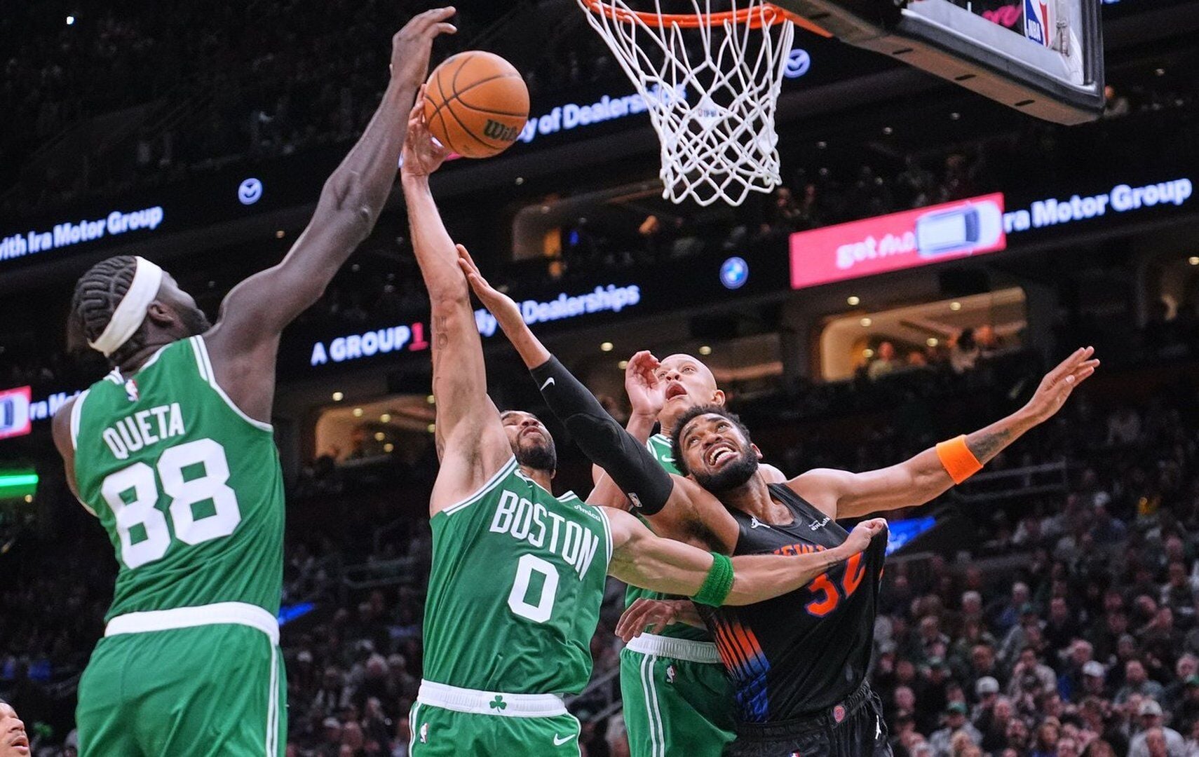 Tatum scores 36 as Celtics beat Knicks 107-103