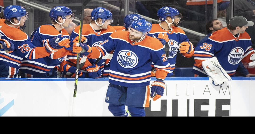 NHL playoff prop picks April 17 Bet on Leon Draisaitl in Kings vs