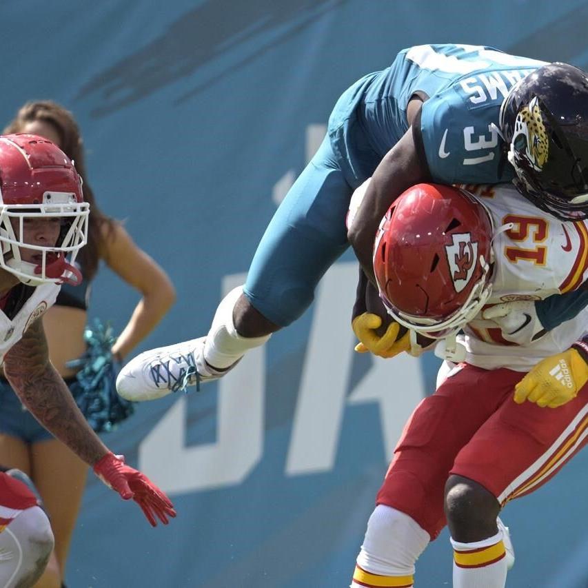 Chiefs overcome mistakes to beat Jaguars 17-9, Kansas City's 3rd