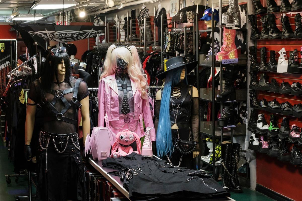 Trend Revival: 80s Punk Fashion - Leather Skin Shop