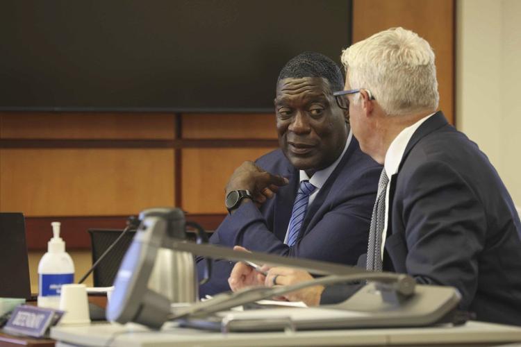 Former NBA star Shawn Kemp gets 30 days of home monitoring for
